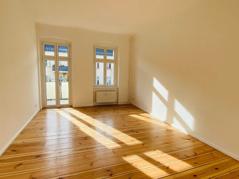 *Zweitbezug nach Modernisierung mit EBK + Balkon nähe U-Bhf. Magdalenenstr.* — photo 1